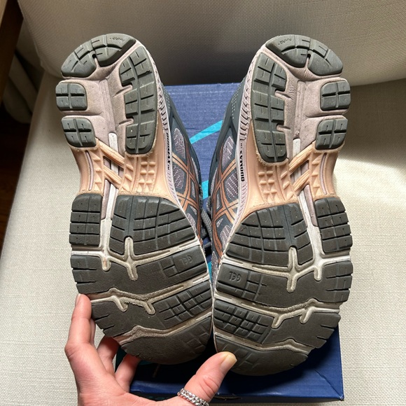 Gel-Kayano 26 Sneakers! - Picture 4 of 5